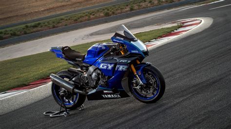 Nueva Yamaha R1 GYTR 2023: una superbike en tu garaje | Moto1Pro