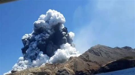 White Island volcano: Tourists’ harrowing voicemail before eruption | Daily Telegraph