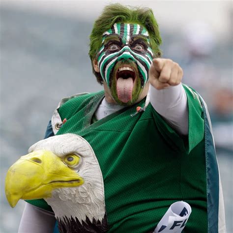 Which NFL Team Has the Craziest Sports Fans? [PICTURES]