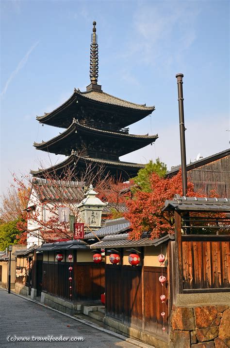 Photos of Higashiyama walking trail Autumn colours in Kyoto