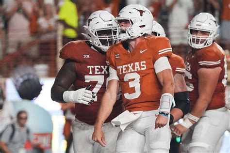 Quarterback Quinn Ewers, Texas football in a rush to play Oklahoma this weekend