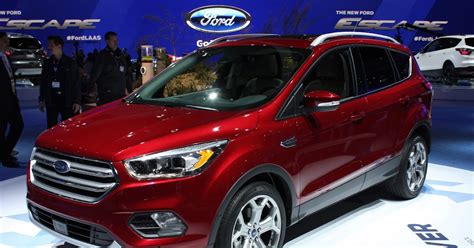 2017 Ford Escape Specs, Features, Performance Review | Gear Autocar