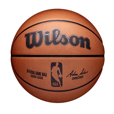 Wilson apresenta a bola oficial da NBA antes do início da temporada 2021/2022 - Databasket