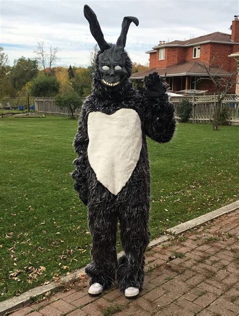 My Donnie Darko Halloween Costume - Awesome | Mens halloween costumes diy, Cool halloween ...