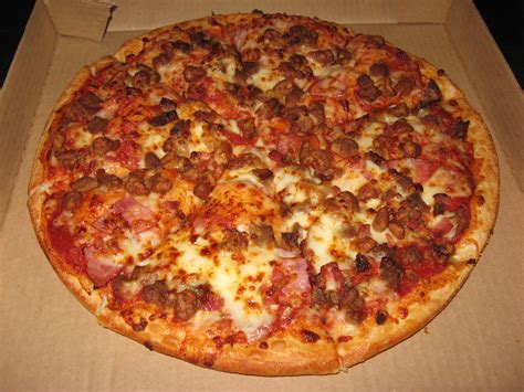 Pizza Hut: Meat lover's pizza | Pizza Hut (Has six kinds of … | Flickr