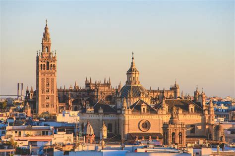 7 curiosidades de La Giralda de Sevilla que debes saber antes de visitarla