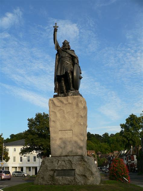 King Alfred the Great statue - Winchester | monument