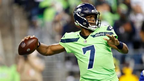 Geno Smith does 'incredible job' replacing Russell Wilson as Seahawks ...