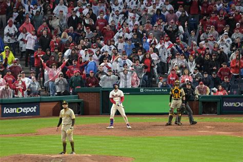 Phillies: Bryce Harper’s dramatic home run in 9 awesome photos