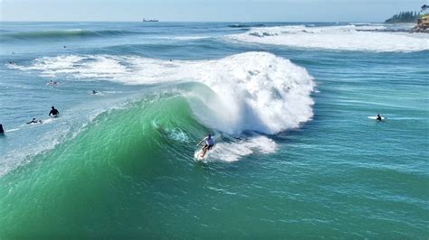 SURFING PUMPING Moffats Beach, Sunshine Coast - CYCLONE SWELL! - YouTube