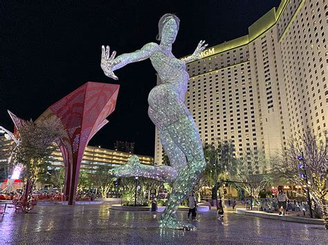 The Park Las Vegas - An Oasis Off the Strip | The TV Traveler