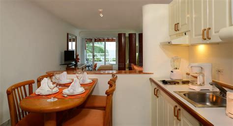 Sunset Marina Resort & Yacht Club - All Inclusive in Cancun | Marina resort, Cancun, Cancun hotels