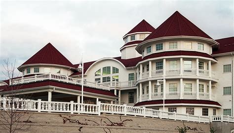 File:Sheboygan WI Blue Harbor Resort.jpg - Wikimedia Commons