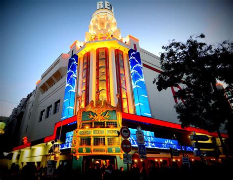 Discover the best movie theaters in Paris | Salle de cinema, Paris, Le ...