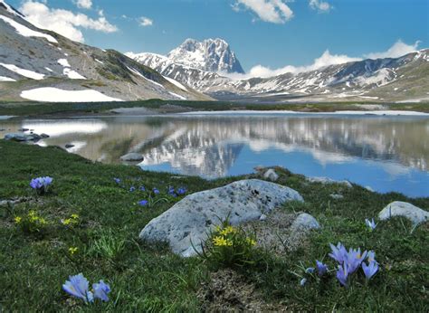 3-day mountaineering tour in Gran Sasso Massif. 3-day trip. GAI leader