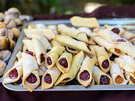 26 Traditional Romanian Desserts to Savor in 2024