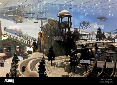 3662. Ski Dubai, Mall of the Emirates, Dubai, UAE Stock Photo - Alamy