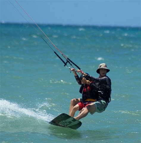 kite surfing info: kite surfing lessons