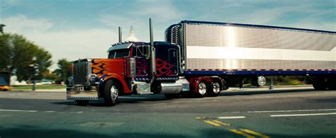 Image - Optimus Prime met truck.png | Transformers wiki | FANDOM powered by Wikia