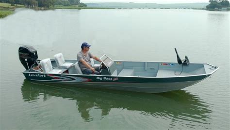 Barco de Pesca: principais modelos e valores