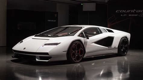 New Lamborghini Countach Revealed As 803-HP Hybrid V12 Hypercar