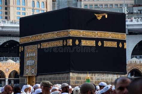 Holy Kaaba Close Up View. Muslim Pilgrims Around Kaaba. Editorial Stock Photo - Image of circle ...