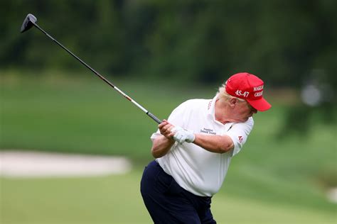 Trump, Notorious Golf Cheat, Claims He Beat Phil Mickelson's Score