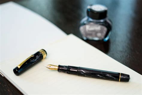 How To Write Your First Letter To A New Pen Pal | Fountain Pen Love