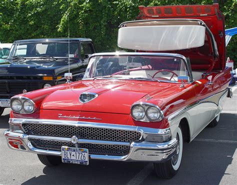 Ford Fairlane 500 Skyliner: Photos, Reviews, News, Specs, Buy car