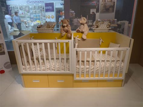 Kind und Jugen 2013. The Convertible Crib for Twins