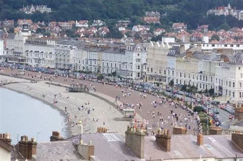 London, Edinburgh... Llandudno? Welsh seaside resort voted one of UK's best destination by world ...