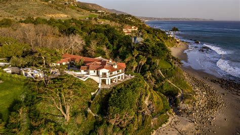 Cindy Crawford's former Malibu mansion is on the market | Livingetc