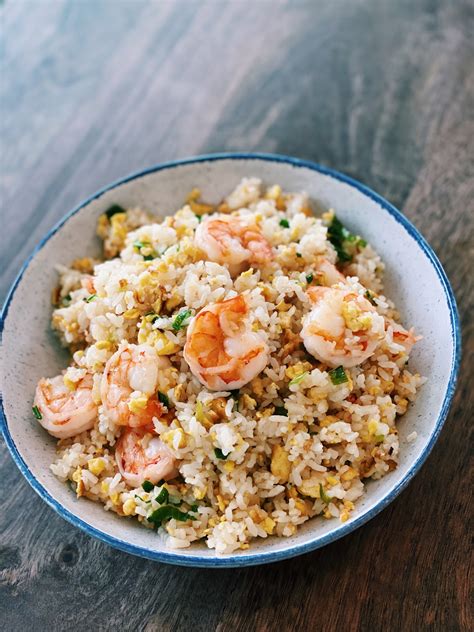 Din Tai Fung Inspired: Shrimp Egg Fried Rice - Tiffy Cooks