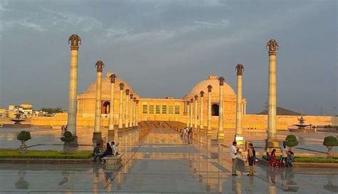 Top 10 Places to Visit in Lucknow - (Guide with saurabh )