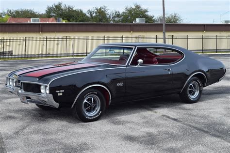 1969 Oldsmobile 442 | Ideal Classic Cars LLC