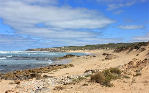 Southend Beach / South Australia / Australia // World Beach Guide