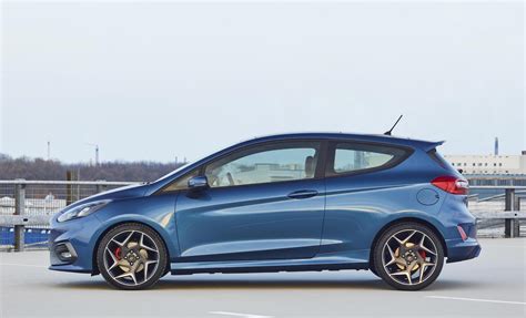 2017 Ford Fiesta ST officially revealed, gets 1.5T 3cyl - PerformanceDrive