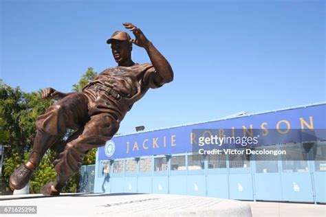 242 Statue Of Jackie Robinson Stock Photos, High-Res Pictures, and Images - Getty Images