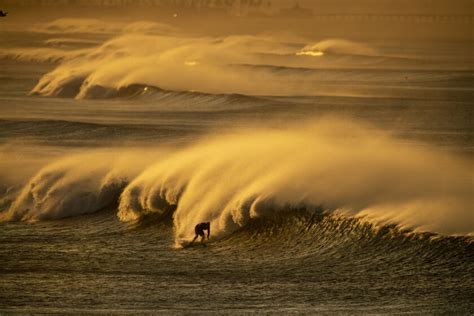 Santa Ana winds will raise red flags on land and big waves - Los ...