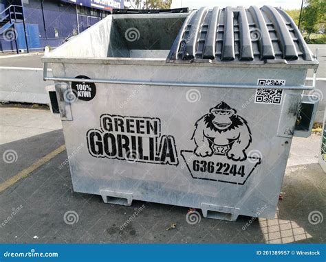 Green gorilla logo - tiklochocolate