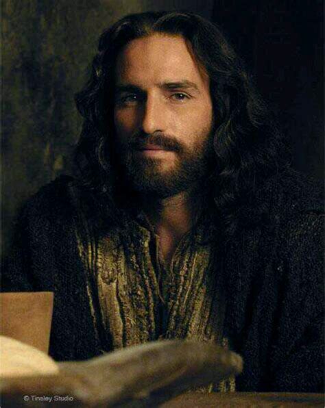 Devotion to the Holy Face of Jesus: Jim Caviezel as Jesus - Passion of Christ