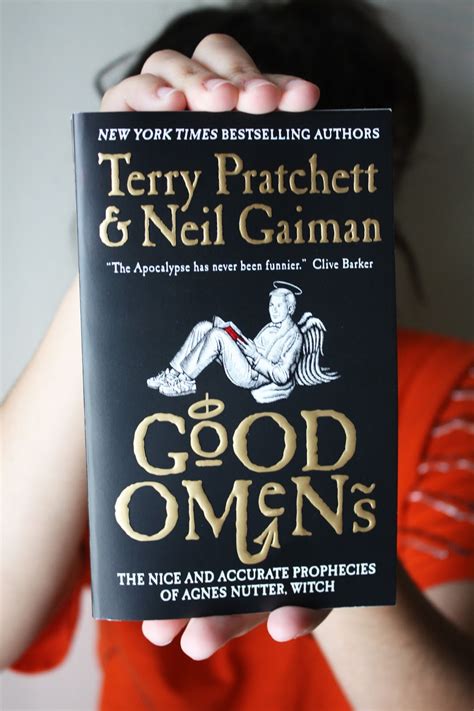 Rawr Reader: Good Omens Book Review