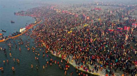 Thousands of devotees throng Sangam in Prayagraj to take holy dip in ...