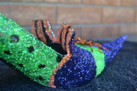 DIY Witch Shoes That Are Wickedly Cute For Halloween - Uplifting Mayhem