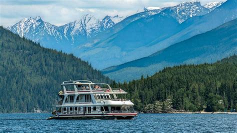 Lake Shuswap - Houseboat Photos | Pictures