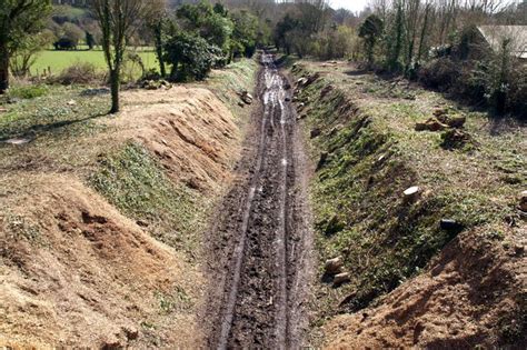 Meon Valley Trail © Pierre Terre :: Geograph Britain and Ireland