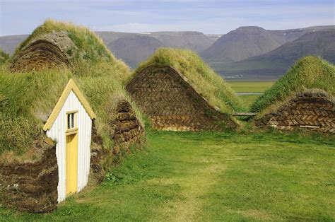 Turf House (4) | Iceland's North | Pictures | Iceland in Global-Geography