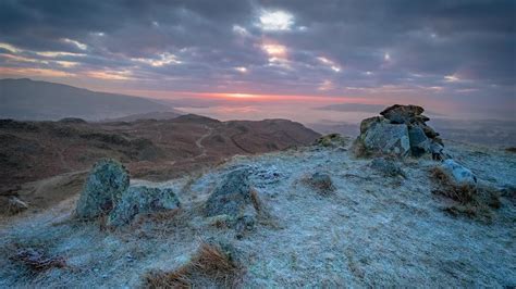 Sunrise Photography Workflow - Loughrigg Fell, The Lake District - YouTube