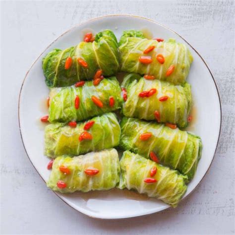 Chinese Steamed Stuffed Cabbage Rolls