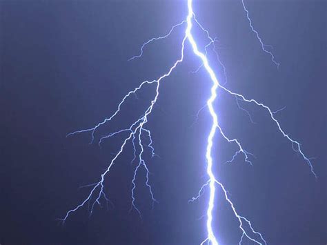 Mark Johnson explains difference between thunderstorm and thundershower - News 5 Cleveland